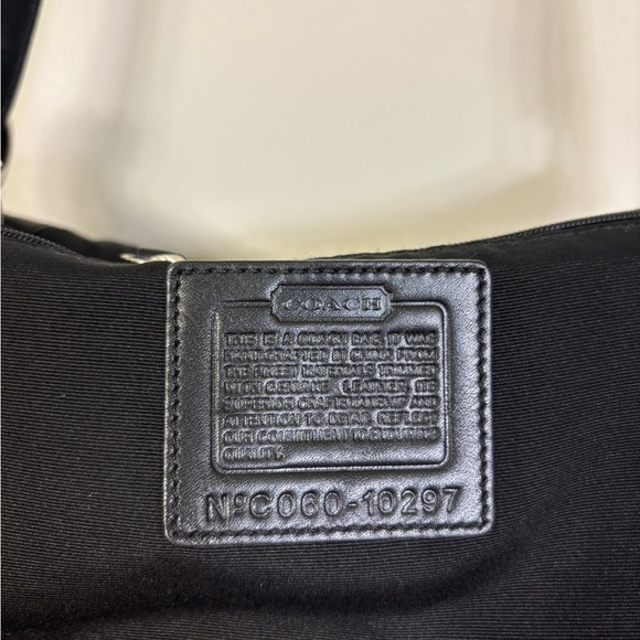Coach soho 10297 signature shoulder bag with dust bag - Picture 14 of 16